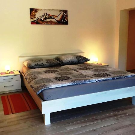 Goga Mare Apartment Ρόβινι Εξωτερικό φωτογραφία